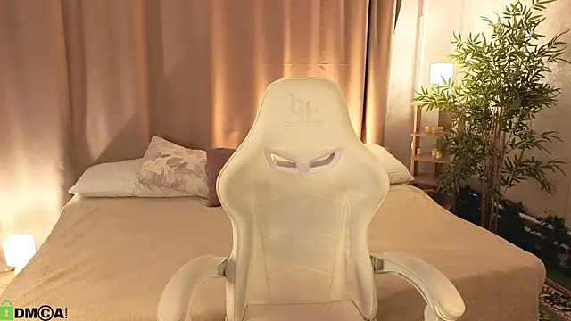 Cheryl  Brown online show from 04/14/26, 01:33