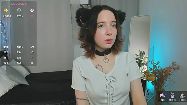 lilithlunna online show from 03/04/25, 04:09