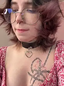 lilithlunna online show from 03/12/25, 06:51