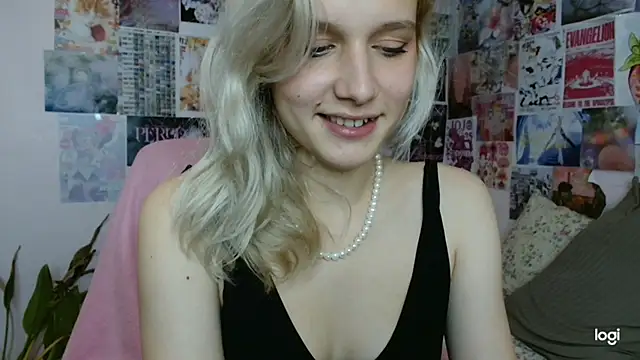 Snapshot of MeowthLilu chatting on 02/23/25, 09:55 MeowthLilu online show from 02/23/25, 09:55