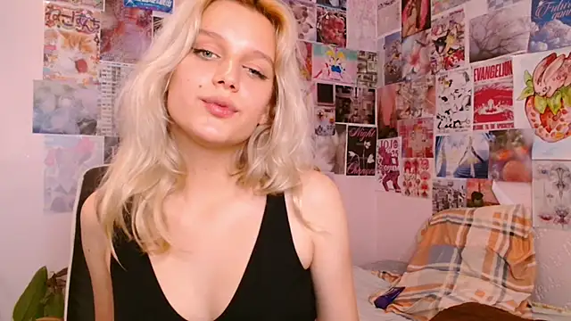 Snapshot of MeowthLilu chatting on 03/01/25, 10:02 MeowthLilu online show from 03/01/25, 10:02