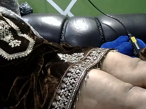 Housewife12 online show from 01/18/26, 09:46