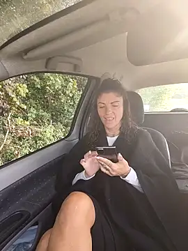 sansan2411 online show from 10/14/25, 11:00