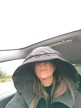 sansan2411 online show from 11/25/25, 01:44