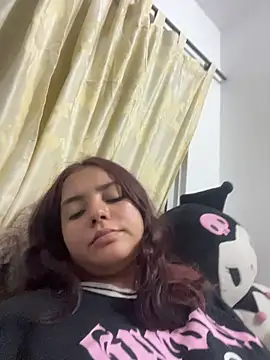 Ema kraus online show from 04/17/26, 02:47