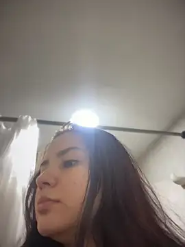 Snapshot of Ema_kraus chatting on 07/05/26, 12:06 Ema kraus online show from 07/05/26, 12:06