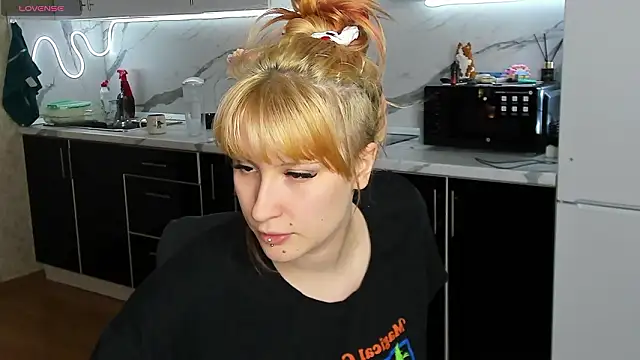 Sweet white chocolate online show from 03/04/26, 09:10