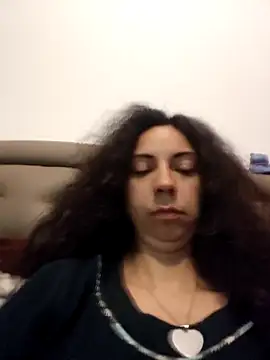 Snapshot of naughty69curls chatting on 05/17/26, 07:21 naughty69curls online show from 05/17/26, 07:21