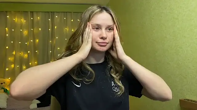 IlonaMurf online show from 12/24/24, 02:12