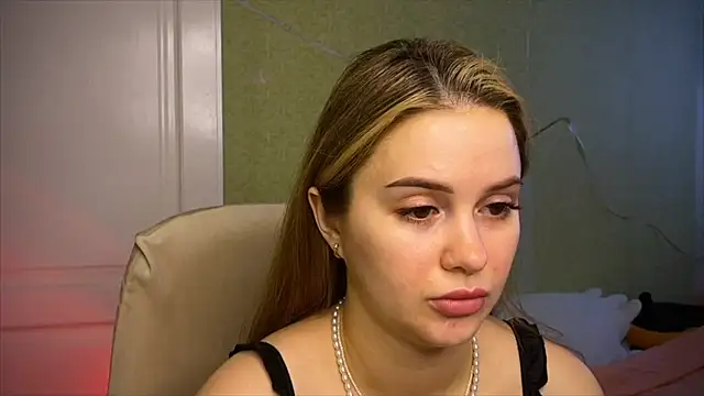 IlonaMurf online show from 04/04/26, 08:01