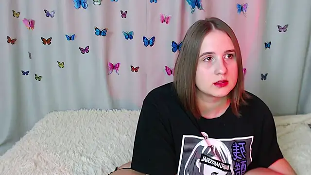 Snapshot of Phantommira chatting on 12/24/24, 10:28 Phantommira online show from 12/24/24, 10:28