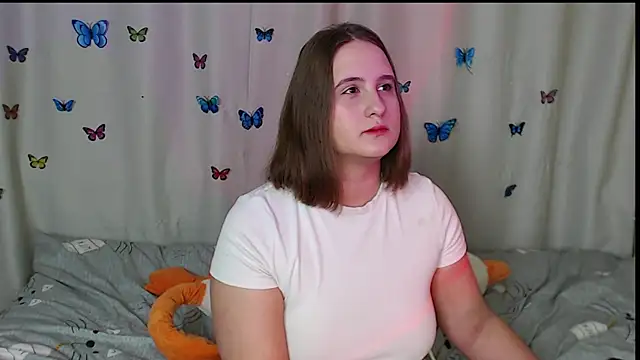 Snapshot of Phantommira chatting on 02/18/25, 08:47 Phantommira online show from 02/18/25, 08:47