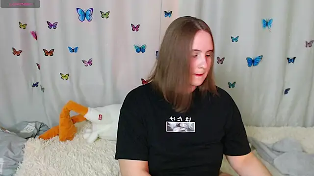 Snapshot of Phantommira chatting on 03/11/25, 10:53 Phantommira online show from 03/11/25, 10:53