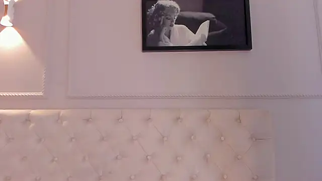 anniemartinezz online show from 02/04/25, 03:04