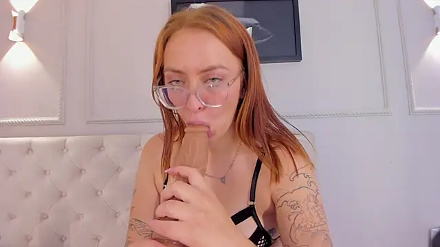 anniemartinezz online show from 02/06/25, 05:51