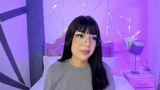 Snapshot of RoseCassie chatting on 01/12/25, 01:27 RoseCassie online show from 01/12/25, 01:27
