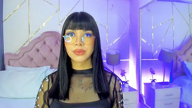 Snapshot of RoseCassie chatting on 01/22/25, 01:21 RoseCassie online show from 01/22/25, 01:21