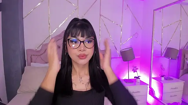 Snapshot of RoseCassie chatting on 01/24/25, 01:14 RoseCassie online show from 01/24/25, 01:14