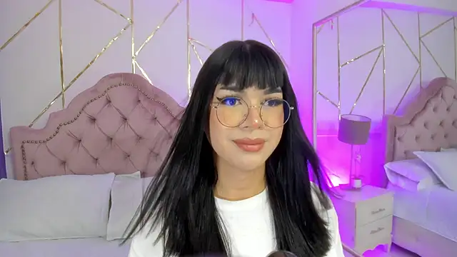Snapshot of RoseCassie chatting on 02/01/25, 12:47 RoseCassie online show from 02/01/25, 12:47