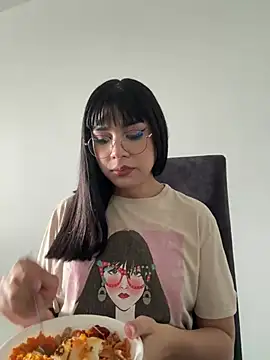 Snapshot of RoseCassie chatting on 03/09/25, 08:10 RoseCassie online show from 03/09/25, 08:10