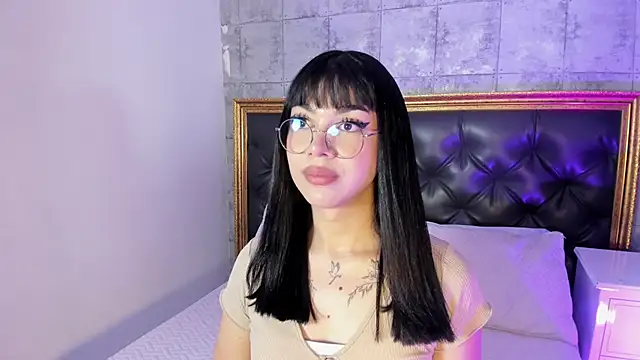 Snapshot of RoseCassie chatting on 03/11/25, 01:45 RoseCassie online show from 03/11/25, 01:45