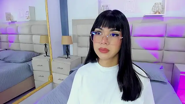 Snapshot of RoseCassie chatting on 03/20/25, 12:32 RoseCassie online show from 03/20/25, 12:32