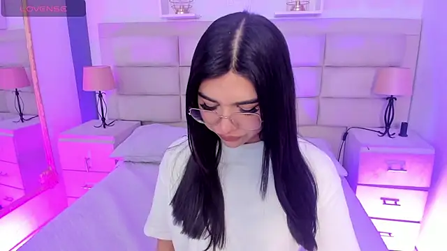 Snapshot of RoseCassie chatting on 09/09/25, 12:37 RoseCassie online show from 09/09/25, 12:37