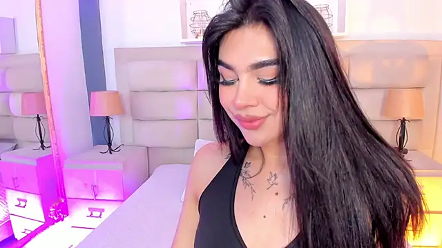 Snapshot of RoseCassie chatting on 09/13/25, 01:44 RoseCassie online show from 09/13/25, 01:44