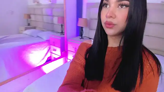 Snapshot of RoseCassie chatting on 09/20/25, 01:56 RoseCassie online show from 09/20/25, 01:56