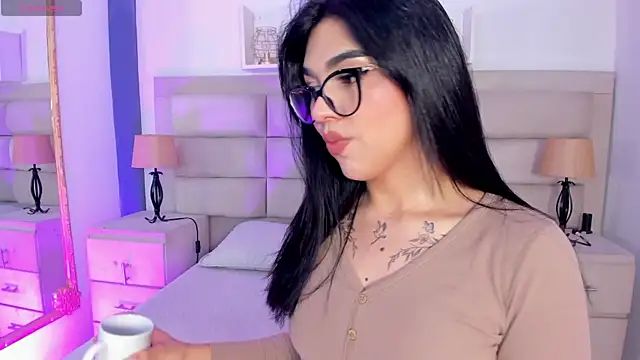 Snapshot of RoseCassie chatting on 10/06/25, 01:30 RoseCassie online show from 10/06/25, 01:30