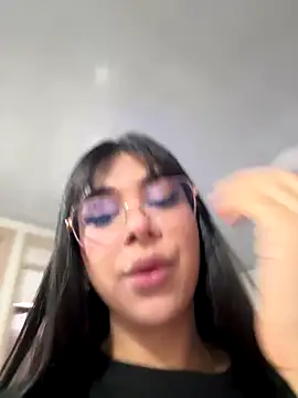 RoseCassie online show from 11/20/25, 01:11