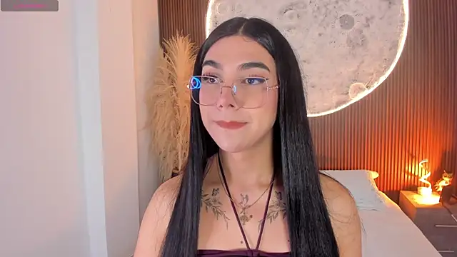 RoseCassie online show from 02/05/26, 01:38