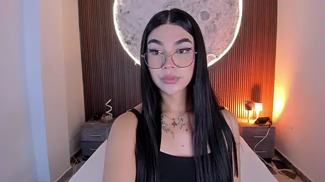 Snapshot of RoseCassie chatting on 05/08/26, 01:05 RoseCassie online show from 05/08/26, 01:05