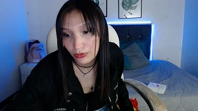 Snapshot of mia_collens chatting on 11/24/25, 01:49 mia collens online show from 11/24/25, 01:49