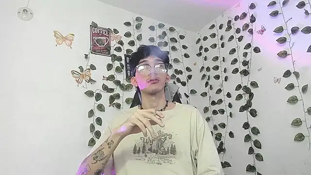 skinny dann online show from 03/19/25, 01:10