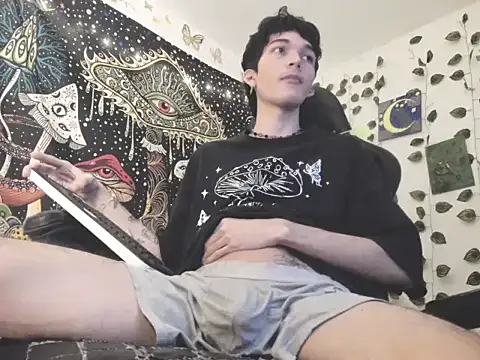 Snapshot of skinny_dann chatting on 07/15/26, 04:29 skinny dann online show from 07/15/26, 04:29