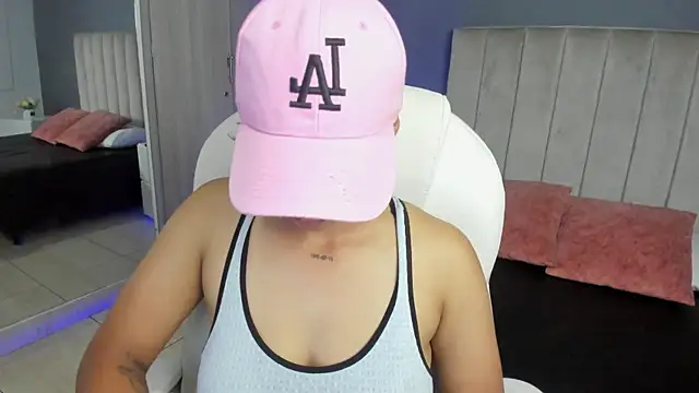 Snapshot of Dominick_jones chatting on 01/31/25, 02:15 Dominick jones online show from 01/31/25, 02:15