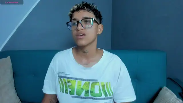 Snapshot of Dominick_jones chatting on 03/15/25, 12:47 Dominick jones online show from 03/15/25, 12:47