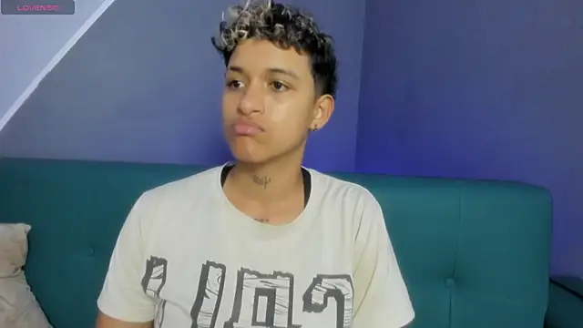 Snapshot of Dominick_jones chatting on 03/22/25, 10:37 Dominick jones online show from 03/22/25, 10:37