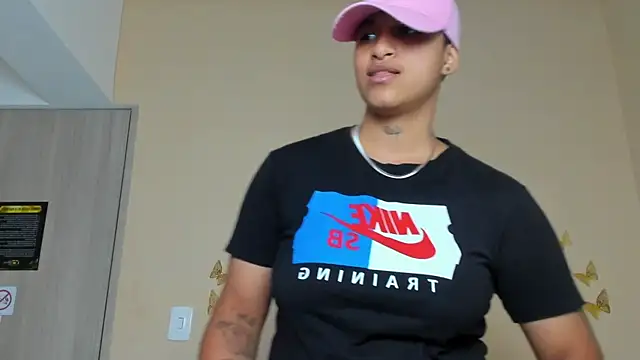 Snapshot of Dominick_jones chatting on 09/17/25, 05:09 Dominick jones online show from 09/17/25, 05:09