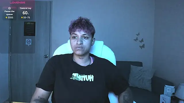 Snapshot of Dominick_jones chatting on 09/25/25, 04:05 Dominick jones online show from 09/25/25, 04:05