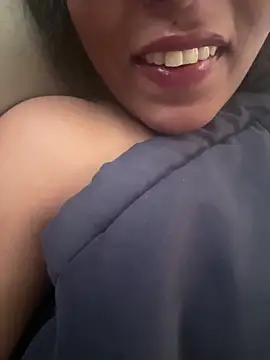 priyadevi17 online show from 02/21/25, 03:34