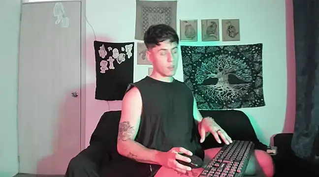 Antonello Vannucci online show from 01/22/25, 09:21