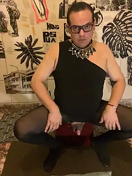 Snapshot of NikkelSofia chatting on 02/10/25, 03:21 NikkelSofia online show from 02/10/25, 03:21