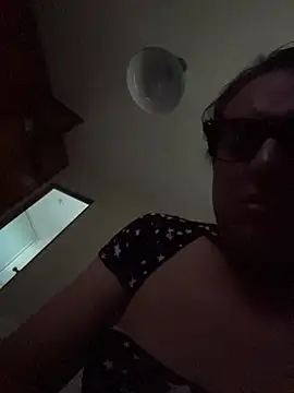 NikkelSofia online show from 10/24/25, 10:50