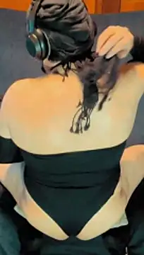 NikkelSofia online show from 04/23/26, 05:52