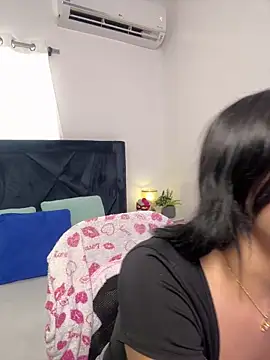 Lily Woodz online show from 02/21/26, 07:04