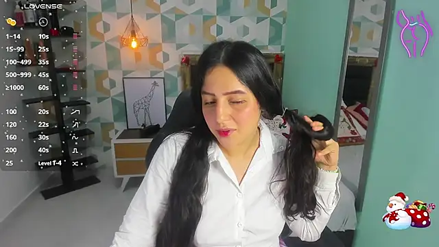 ARYAMORGAN1 online show from 12/15/25, 03:33