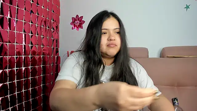 lizzie c online show from 04/14/26, 09:48