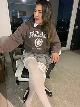 AlejandritaMilano online show from 04/12/26, 01:32